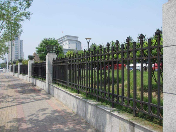 铁艺围墙护栏